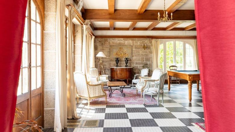 <b>Manoir du Stang Restaurant</b>. Images powered by <a href="https://iceportal.shijigroup.com/" title="IcePortal" target="_blank">IcePortal</a>.
