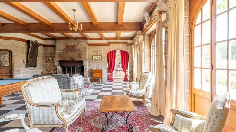 <b>Manoir du Stang Restaurant</b>. Images powered by <a href="https://iceportal.shijigroup.com/" title="IcePortal" target="_blank">IcePortal</a>.