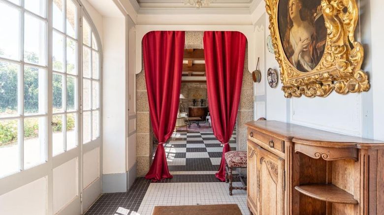 <b>Manoir du Stang Restaurant</b>. Images powered by <a href="https://iceportal.shijigroup.com/" title="IcePortal" target="_blank">IcePortal</a>.
