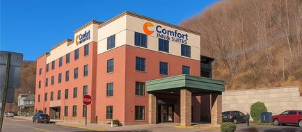 Cobblestone Inn & Suites - Marquette Exterior