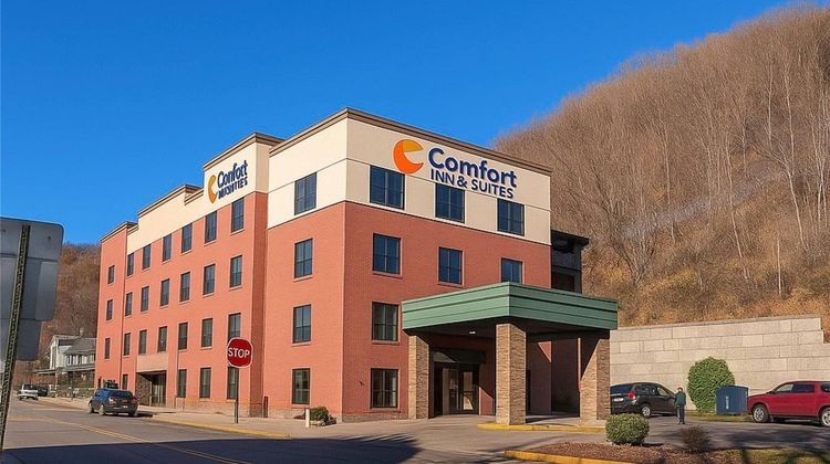 Cobblestone Inn & Suites - Marquette Exterior