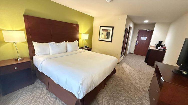 Cobblestone Inn & Suites - Marquette Suite