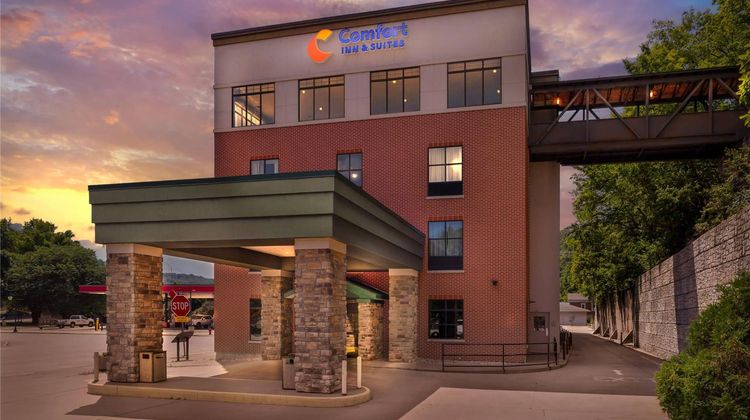 Cobblestone Inn & Suites - Marquette Exterior