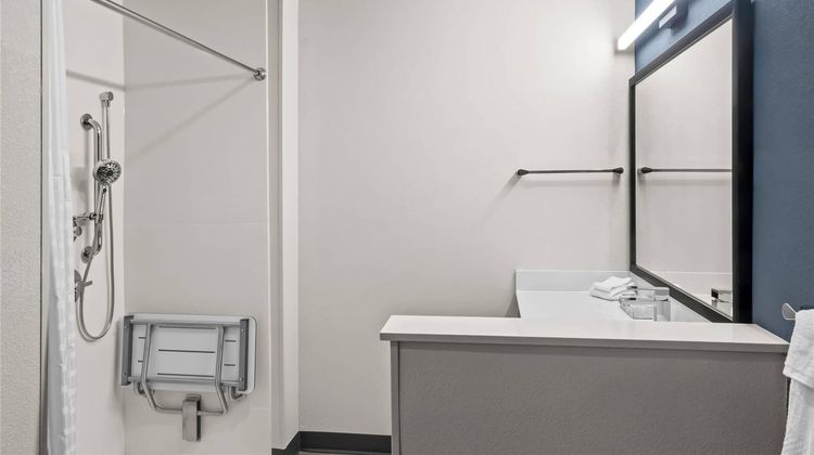 Everhome Suites, Bowling Green Room