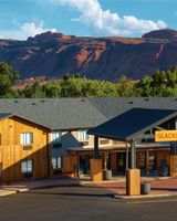 Slackline Moab, Outset Collection by Hil