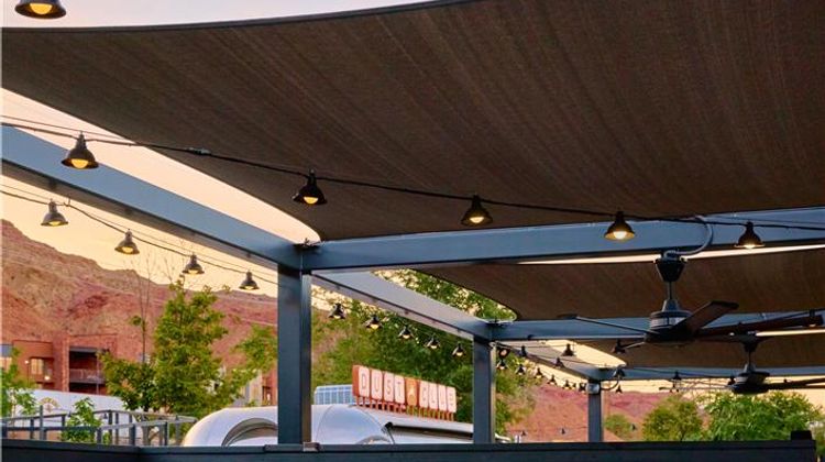 Slackline Moab, Outset Collection by Hil Exterior
