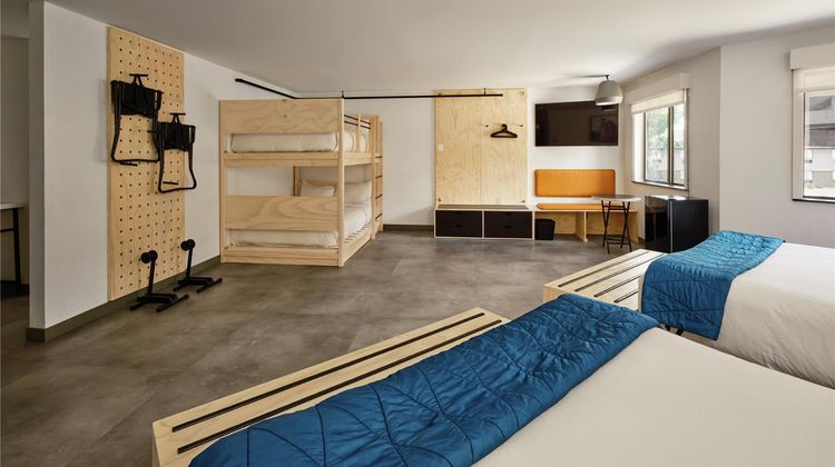 Slackline Moab, Outset Collection by Hil Room