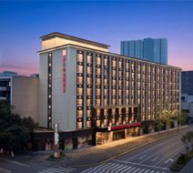 Hilton Garden Inn Chengdu Huaxi Wuhou Exterior
