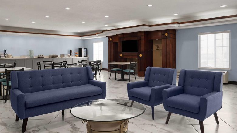 <b>Days Inn by Wyndham Dodge City Lobby</b>. Images powered by <a href="https://iceportal.shijigroup.com/" title="IcePortal" target="_blank">IcePortal</a>.