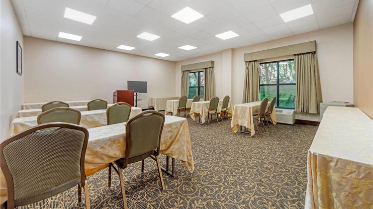 Wingate by Wyndham North East Meeting