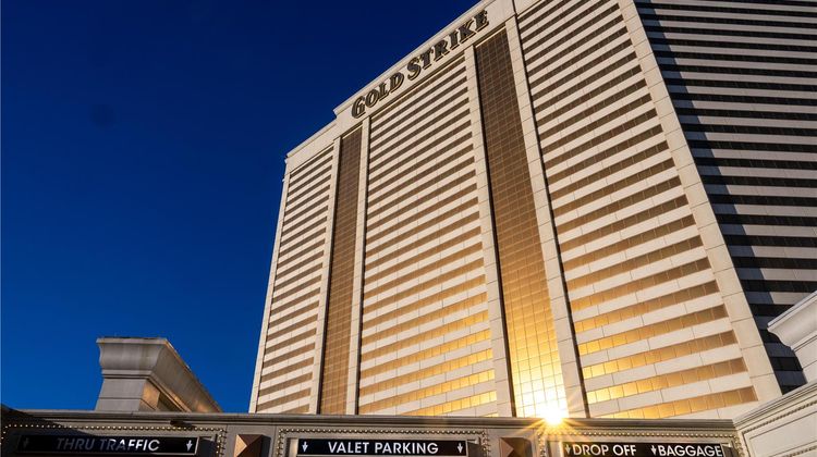Gold Strike Casino Resort Exterior