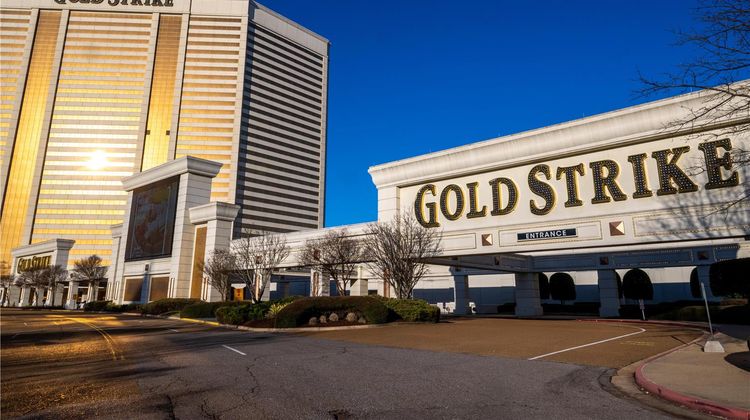 Gold Strike Casino Resort Exterior
