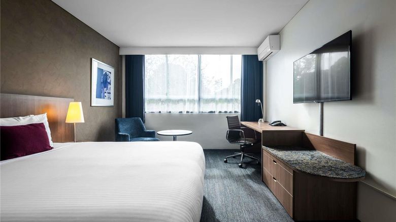 <b>Mercure Sydney St Leonards Room</b>. Images powered by <a href="https://iceportal.shijigroup.com/" title="IcePortal" target="_blank">IcePortal</a>.