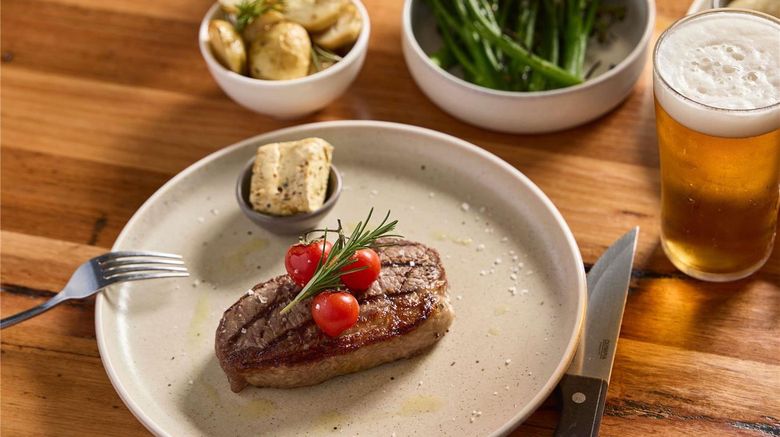 <b>Mercure Barossa Valley Restaurant</b>. Images powered by <a href="https://iceportal.shijigroup.com/" title="IcePortal" target="_blank">IcePortal</a>.