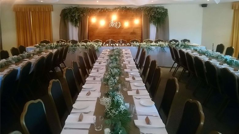 <b>Clare Country Club Meeting</b>. Images powered by <a href="https://iceportal.shijigroup.com/" title="IcePortal" target="_blank">IcePortal</a>.