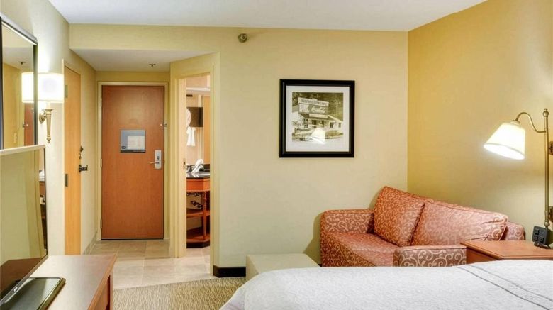 <b>Pittsburgh Airport Inn and Suites Room</b>. Images powered by <a href="https://iceportal.shijigroup.com/" title="IcePortal" target="_blank">IcePortal</a>.