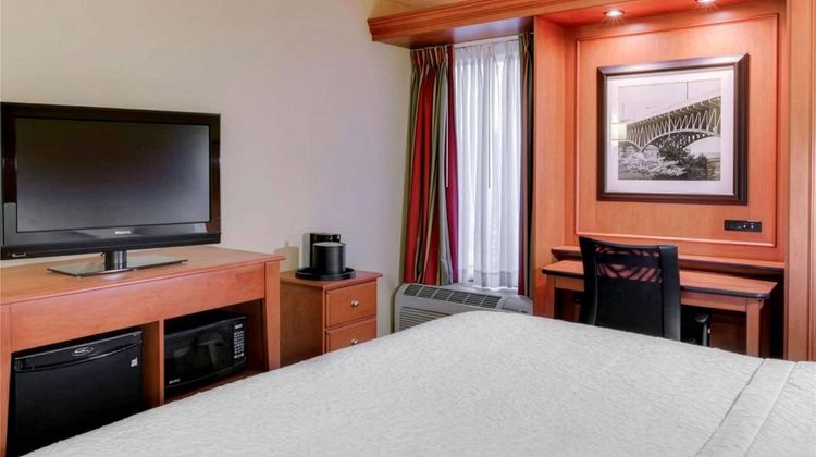 Pittsburgh Airport Inn and Suites Room