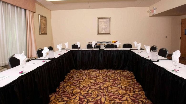 <b>Pittsburgh Airport Inn and Suites Meeting</b>. Images powered by <a href="https://iceportal.shijigroup.com/" title="IcePortal" target="_blank">IcePortal</a>.