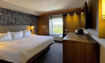 Pittsburgh Airport Inn and Suites