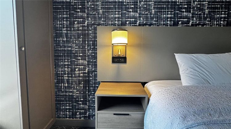 Pittsburgh Airport Inn and Suites Room