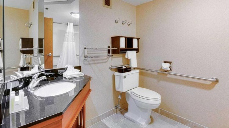 Pittsburgh Airport Inn and Suites Room