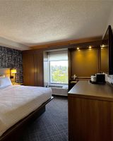 Pittsburgh Airport Inn and Suites