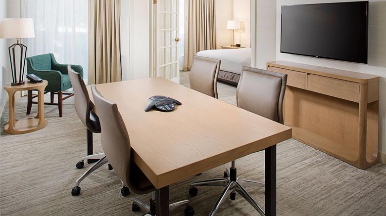 <b>Wyndham Atlanta Perimeter Suite</b>. Images powered by <a href="https://iceportal.shijigroup.com/" title="IcePortal" target="_blank">IcePortal</a>.