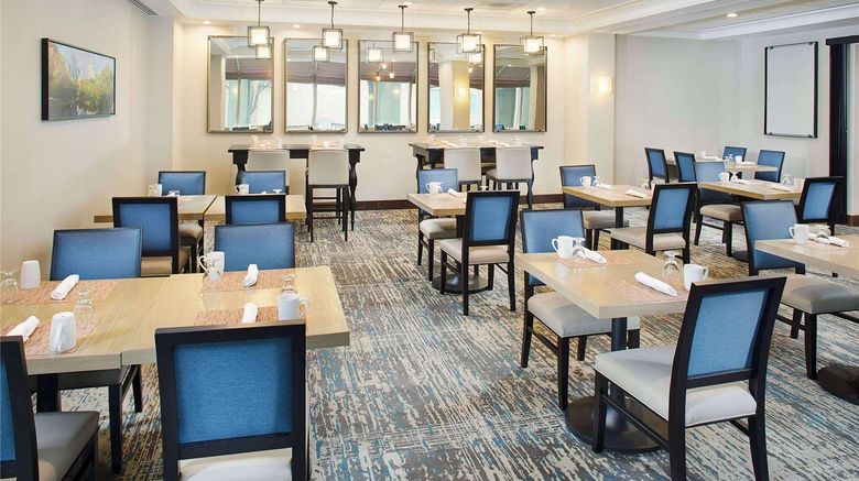 <b>Wyndham Atlanta Perimeter Restaurant</b>. Images powered by <a href="https://iceportal.shijigroup.com/" title="IcePortal" target="_blank">IcePortal</a>.