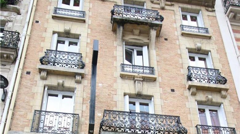 <b>Parc Hotel Paris Exterior</b>. Images powered by <a href="https://iceportal.shijigroup.com/" title="IcePortal" target="_blank">IcePortal</a>.