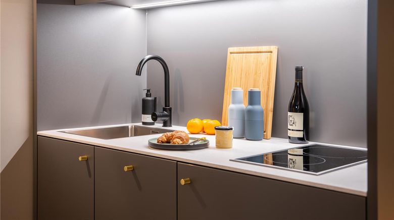 <b>ipartment Berlin Airport @HOME by Best Room</b>. Images powered by <a href="https://iceportal.shijigroup.com/" title="IcePortal" target="_blank">IcePortal</a>.