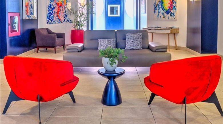 <b>Commodore Suites, SureStay Collection Lobby</b>. Images powered by <a href="https://iceportal.shijigroup.com/" title="IcePortal" target="_blank">IcePortal</a>.