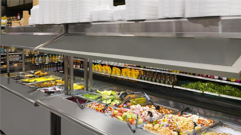 <b>Commodore Suites, SureStay Collection Restaurant</b>. Images powered by <a href="https://iceportal.shijigroup.com/" title="IcePortal" target="_blank">IcePortal</a>.