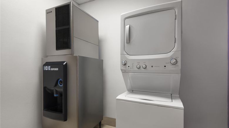 <b>Commodore Suites, SureStay Collection Other</b>. Images powered by <a href="https://iceportal.shijigroup.com/" title="IcePortal" target="_blank">IcePortal</a>.