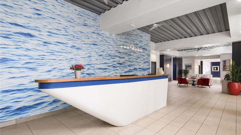 <b>Commodore Suites, SureStay Collection Lobby</b>. Images powered by <a href="https://iceportal.shijigroup.com/" title="IcePortal" target="_blank">IcePortal</a>.