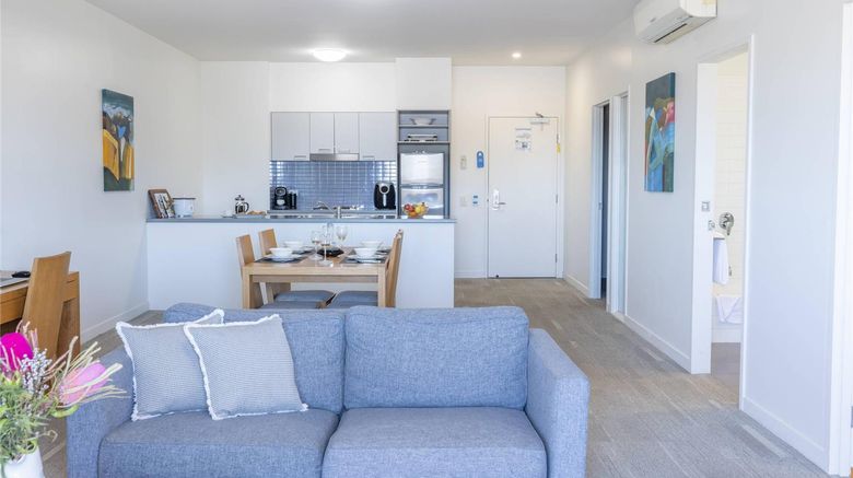 <b>Aligned Corporate Residences Mackay Room</b>. Images powered by <a href="https://iceportal.shijigroup.com/" title="IcePortal" target="_blank">IcePortal</a>.