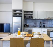 Aligned Corporate Residences Mackay Room