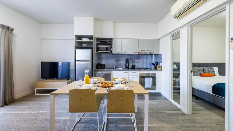<b>Aligned Corporate Residences Mackay Room</b>. Images powered by <a href="https://iceportal.shijigroup.com/" title="IcePortal" target="_blank">IcePortal</a>.