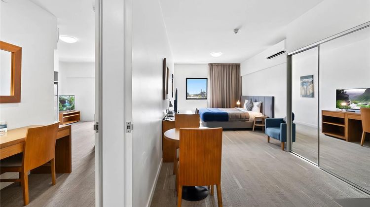 Aligned Corporate Residences Mackay Room