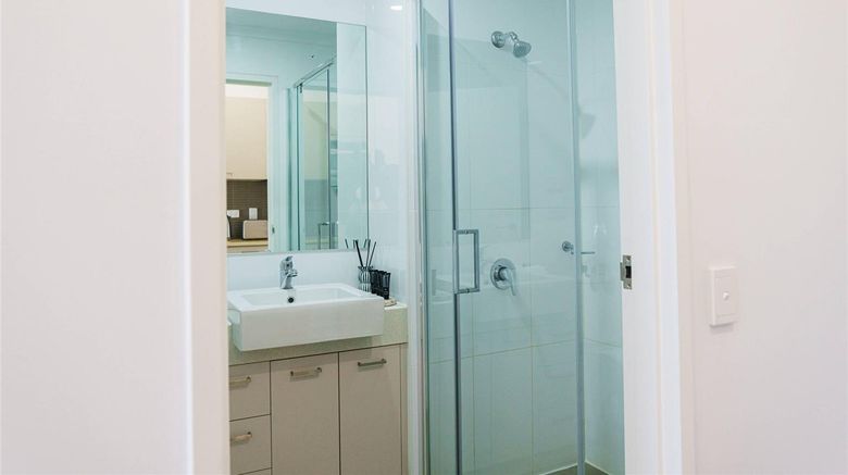 <b>Quest Whyalla Suite</b>. Images powered by <a href="https://iceportal.shijigroup.com/" title="IcePortal" target="_blank">IcePortal</a>.