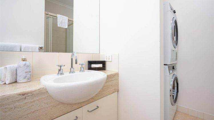 MainStay Suites Kew Room