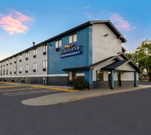 Baymont by Wyndham Findlay Exterior
