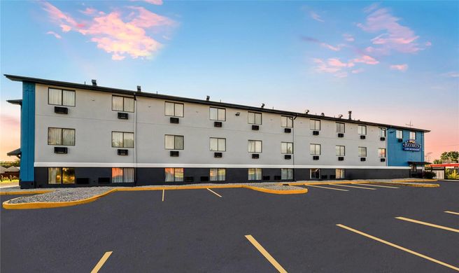 Baymont by Wyndham Findlay Exterior