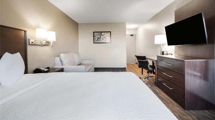 Baymont by Wyndham Findlay Suite