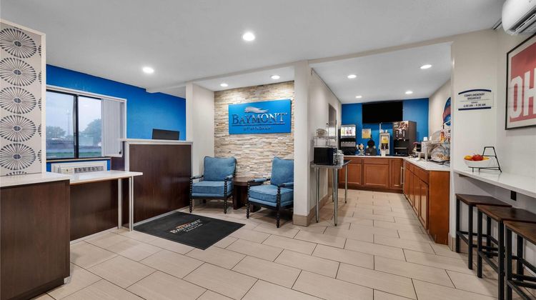 Baymont by Wyndham Findlay Lobby