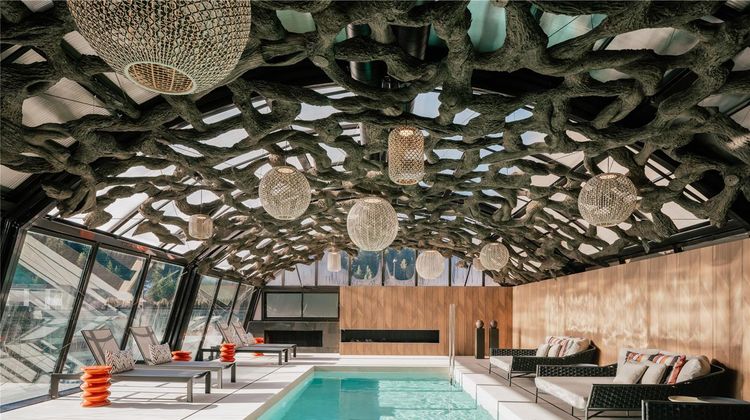 AC Baqueira Ski Resort, Autograph Pool