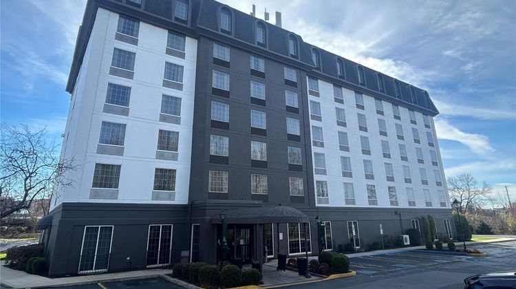 Best Western Chocolate Inn at the Park Exterior