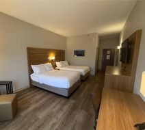 Best Western Plus 1000 Islands Hotel Room