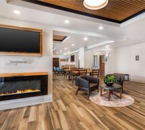 Best Western Plus 1000 Islands Hotel Lobby