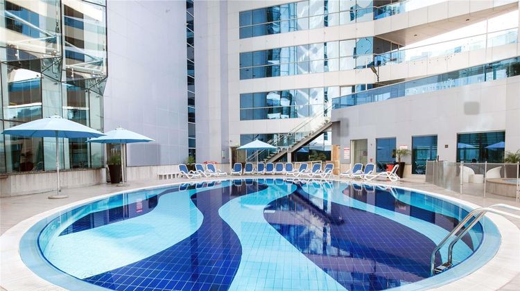 Grand Mercure Business Bay Pool