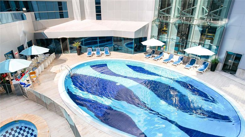 <b>Grand Mercure Business Bay Pool</b>. Images powered by <a href="https://iceportal.shijigroup.com/" title="IcePortal" target="_blank">IcePortal</a>.